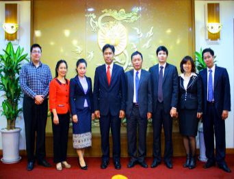 VIAC tiếp Chủ tịch Trung tâm Giải quyết tranh chấp Kinh tế Lào