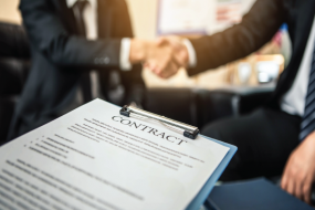 Pháp luật hợp đồng trong kinh doanh – Kỹ năng soạn thảo, quản lý hợp đồng thương mại nhằm phòng ngừa rủi ro trong kinh doanh