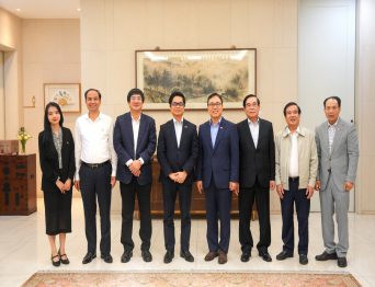 The Chairman & President of Vietnam International Arbitration Center (VIAC) had a meeting with the Ambassador Extraordinary and Plenipotentiary of South Korea to Vietnam