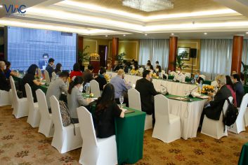 Hội nghị "Hỗ trợ nhà đầu tư nước ngoài thích ứng trong điều kiện kinh doanh mới"