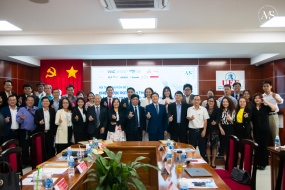 VIAC and HCMC University of Economics and Finance (UEF) signed a Memorandum of Understanding and successfully co-organized the Workshop “Strategies for enhancing time efficiency through the combination of Arbitration and Mediation”
