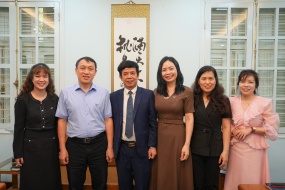 VIAC làm việc với Trường Đại học Thương mại, chuẩn bị cho Lễ Ký kết Biên bản ghi nhớ Hợp tác