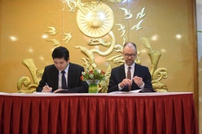 Cooperative agreement signing ceremony between VIAC and PCA