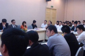 VIAC gặp gỡ luật sư