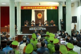 Tòa án và nguyên tắc xét xử theo lẽ công bằng