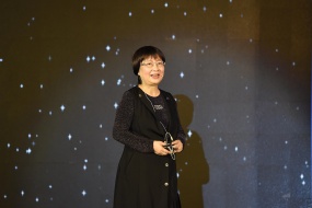 TS. Đinh Thị Mỹ Loan – Chủ tịch AVR: Cần nâng cao hơn nữa chất lượng, mẫu mã sản phẩm, giá thành hợp lý để chiếm trọn niềm tin của người tiêu dùng Việt