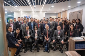 Vietnam International Arbitration Centre (VIAC) and Vietnam Mediation Centre (VMC) have a working session with the Law Society of Singapore
