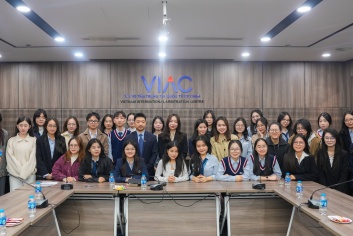 VIAC tiếp đón và trao đổi cùng Đoàn sinh viên Khoa Luật Quốc tế Học viện Ngoại giao