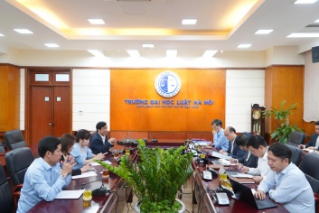 VIAC gặp gỡ và làm việc với Ban lãnh đạo Trường Đại học Luật Hà Nội (HLU)