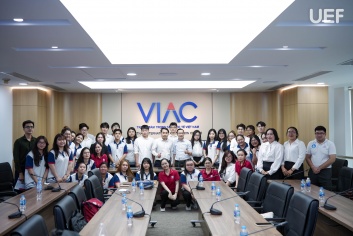 VIAC tổ chức buổi trao đổi cùng Đoàn sinh viên Khoa Luật , Trường Đại học Kinh tế - Tài chính TP.Hồ Chí Min (UEF)