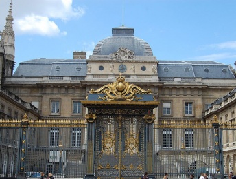 French court rules that mandatory expert determination provisions do not render arbitration clauses inapplicable