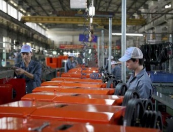 TS Trần Đình Thiên: Cố tăng tín dụng sẽ gây rủi ro