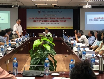 Cần động lực phát triển mới để Việt Nam không bị kéo lê