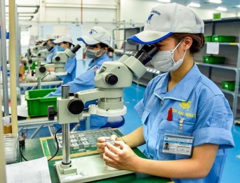 Cuộc chiến thương mại sau 15 tháng: Định hướng chính sách vĩ mô phù hợp