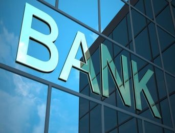 Nên chọn 2 trong 4 NHTM trụ cột tăng vốn