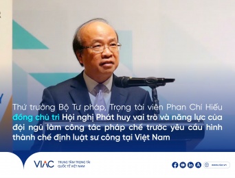 Thứ trưởng Bộ Tư pháp, Trọng tài viên Phan Chí Hiếu đồng chủ trì Hội nghị Phát huy vai trò và năng lực của đội ngũ làm công tác pháp chế trước yêu cầu hình thành chế định luật sư công tại Việt Nam