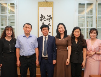 VIAC làm việc với Trường Đại học Thương mại, chuẩn bị cho Lễ Ký kết Biên bản ghi nhớ Hợp tác