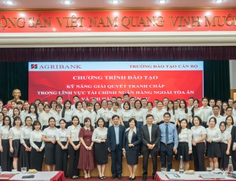 VIAC phối hợp với Ngân hàng Agribank tổ chức Chuỗi chương trình Đào tạo về Kỹ năng giải quyết tranh chấp trong lĩnh vực Tài chính Ngân hàng ngoài tòa án và thi hành án dân sự
