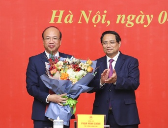 TS. Phan Chí Hiếu, Chủ tịch Viện Hàn lâm Khoa học xã hội Việt Nam, Trọng tài viên Trung tâm Trọng tài Quốc tế Việt Nam (VIAC) được bổ nhiệm giữ chức Thứ trưởng Bộ Tư pháp