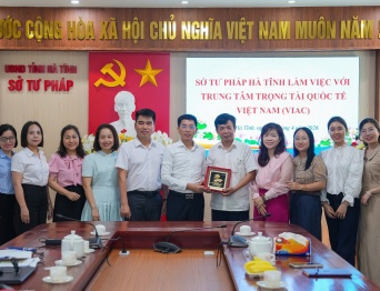 Đoàn công tác VIAC gặp gỡ và làm việc với lãnh đạo Sở Tư pháp tỉnh Hà Tĩnh 
