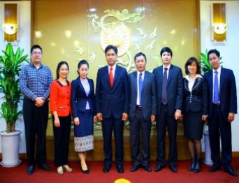 VIAC tiếp Chủ tịch Trung tâm Giải quyết tranh chấp Kinh tế Lào