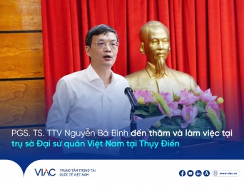 PGS. TS. TTV Nguyễn Bá Bình đến thăm và làm việc tại trụ sở Đại sứ quán Việt Nam tại Thụy Điển