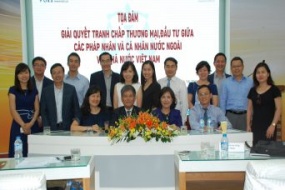 Toạ đàm: “Giải quyết tranh chấp thương mại, đầu tư giữa các pháp nhân và cá nhân nước ngoài với Nhà nước Việt Nam”