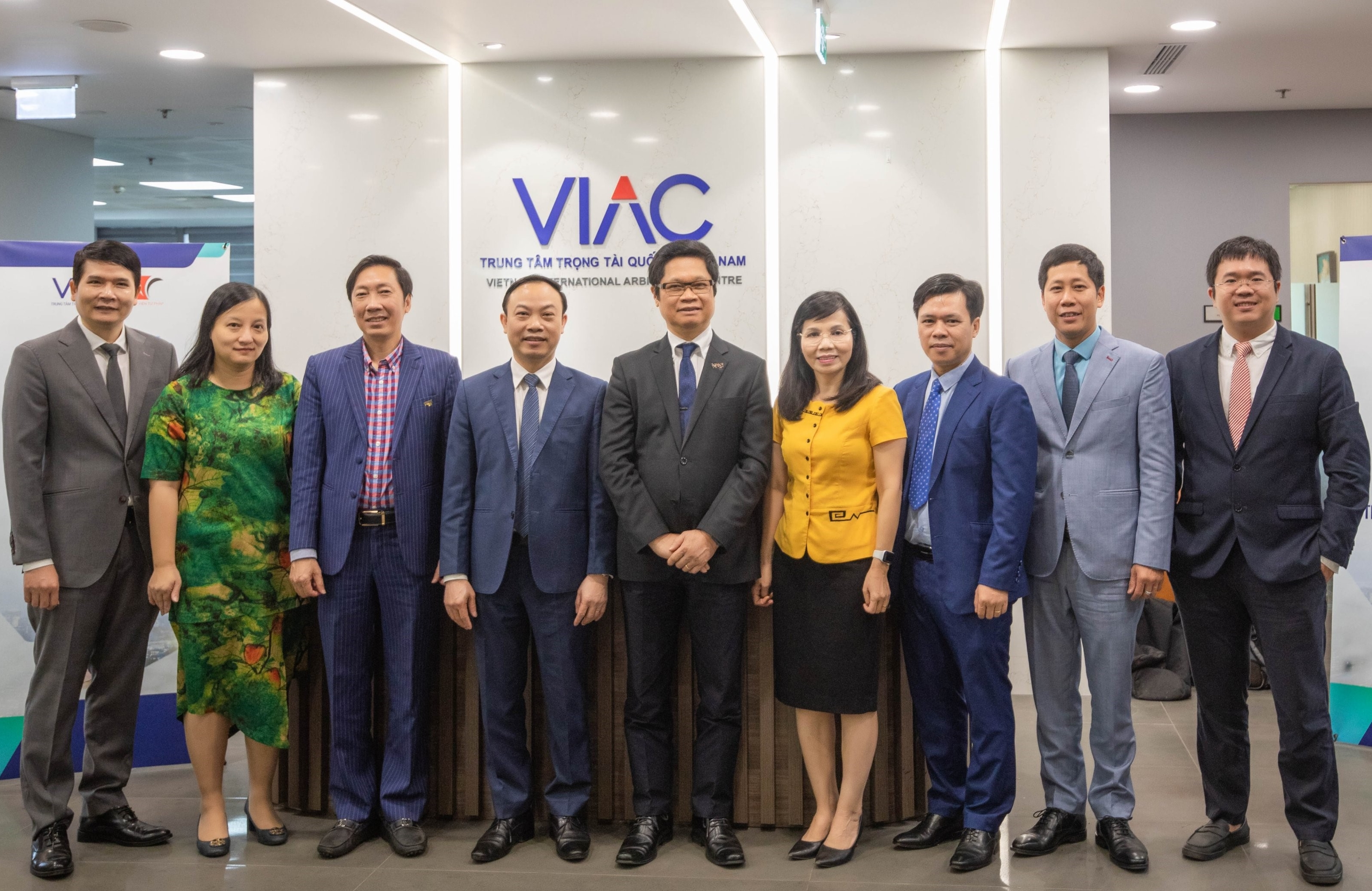 The opening ceremony of Vietnam Institute for Arbitration Research and Training (VIART) and Workshop on Enhancing the Training Activities on Dispute Resolution through Commercial Arbitration in Vietnam
