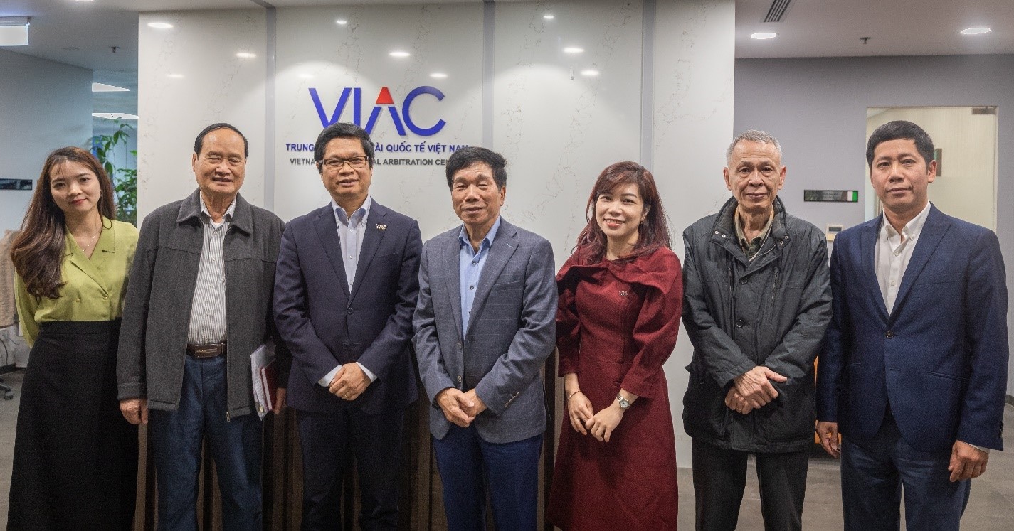 Vietnam International Arbitration Center (VIAC) has a working session with representatives of the Vietnam Association of Construction Contractors (VACC) 2023